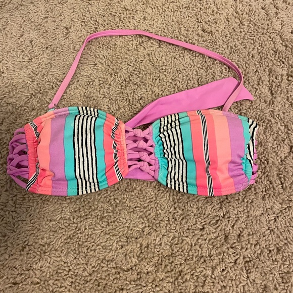 Patterned Bikini Top - Picture 2 of 5